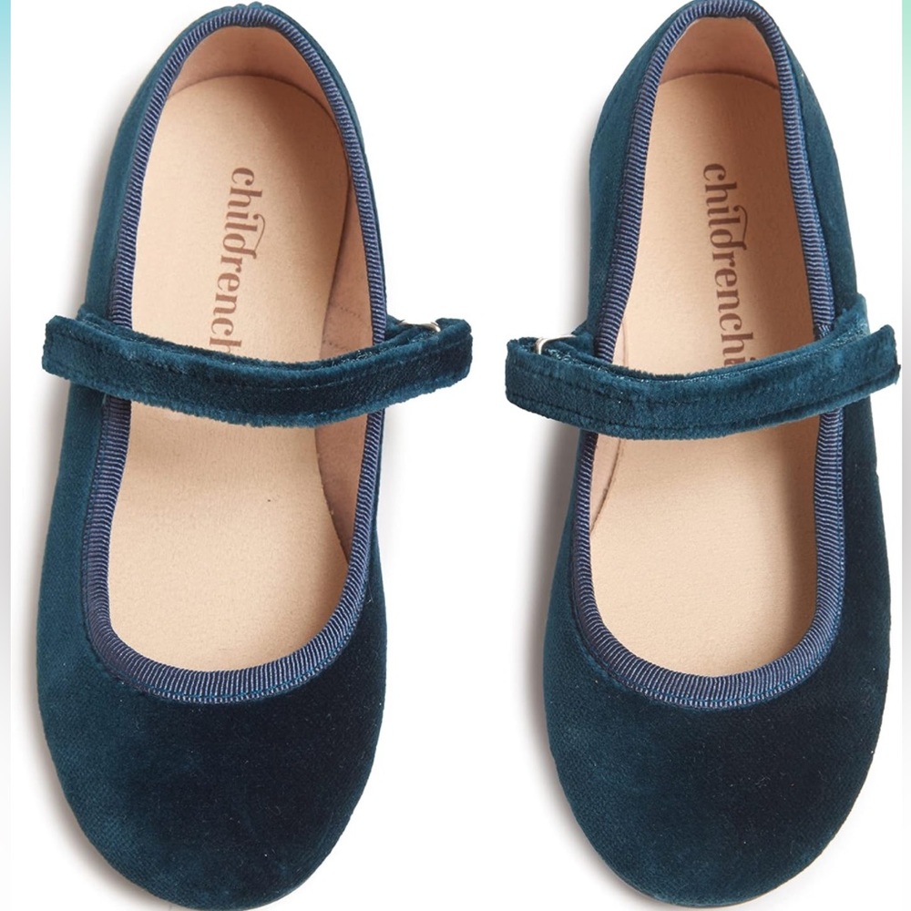 NWOT Classic Girls Velvet Mary Jane Dress Shoes